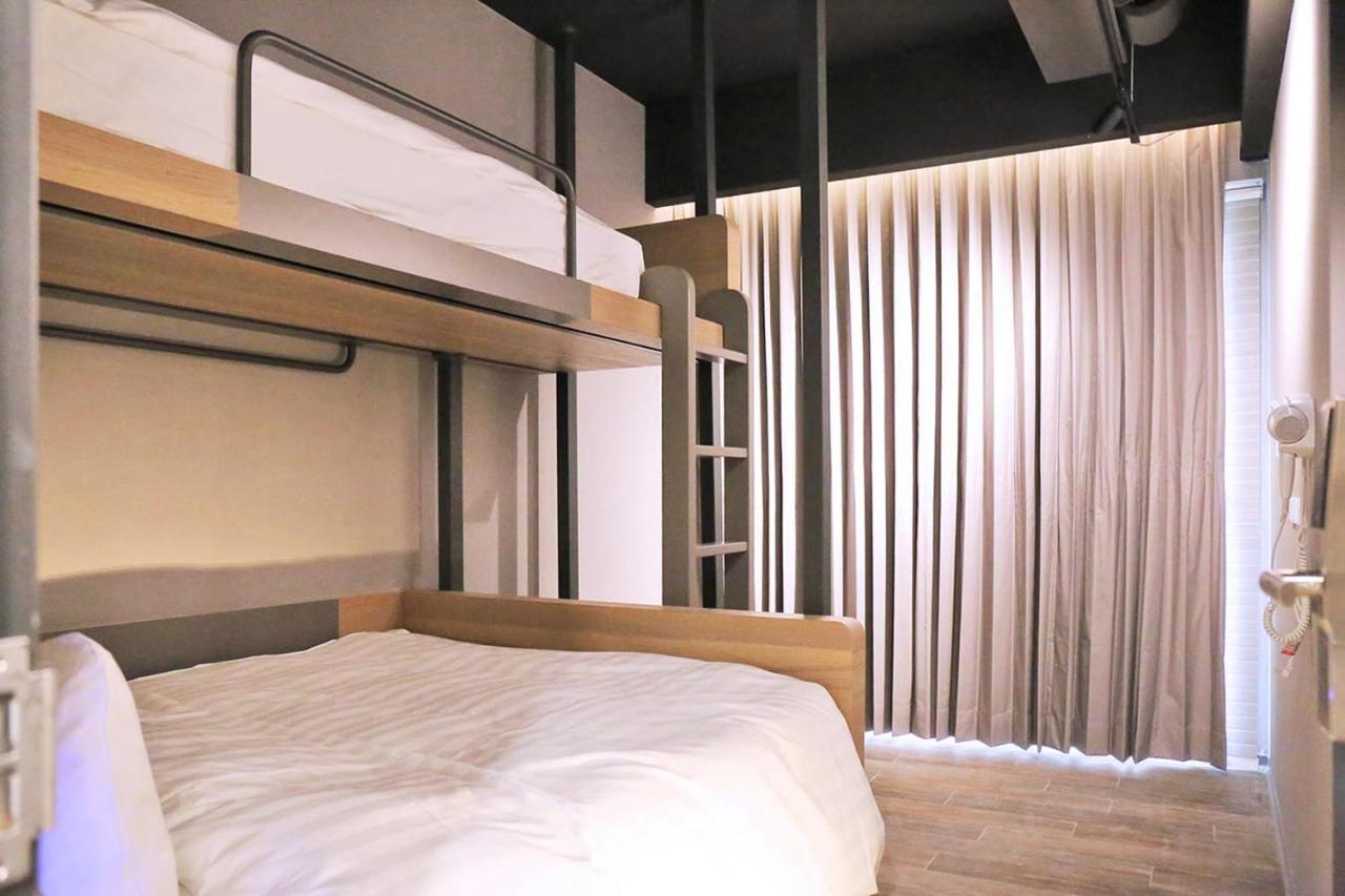 Kiwi Share Hotel Zhongli Exteriör bild