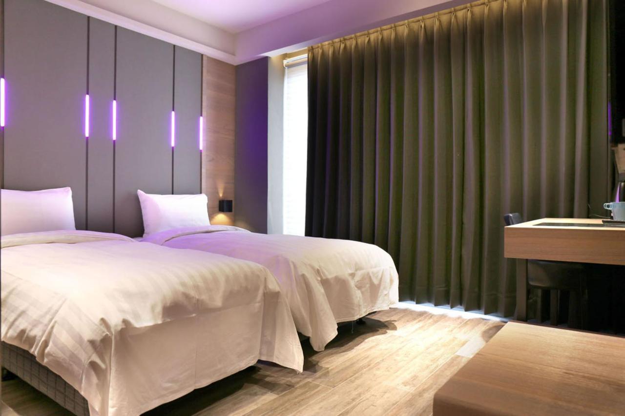 Kiwi Share Hotel Zhongli Exteriör bild